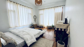 Unwind Hostel & Cafe